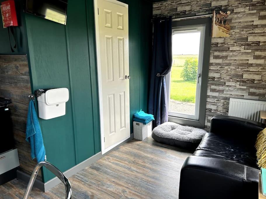 The Potter'S Rest, A Cosy Wee Cabin In The Highlands Watten Екстериор снимка